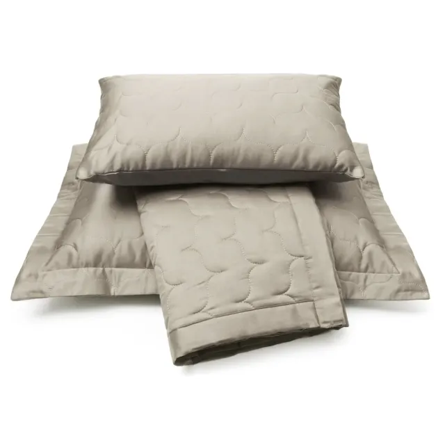 Vandyck Satin sengeteppe stone 180x260