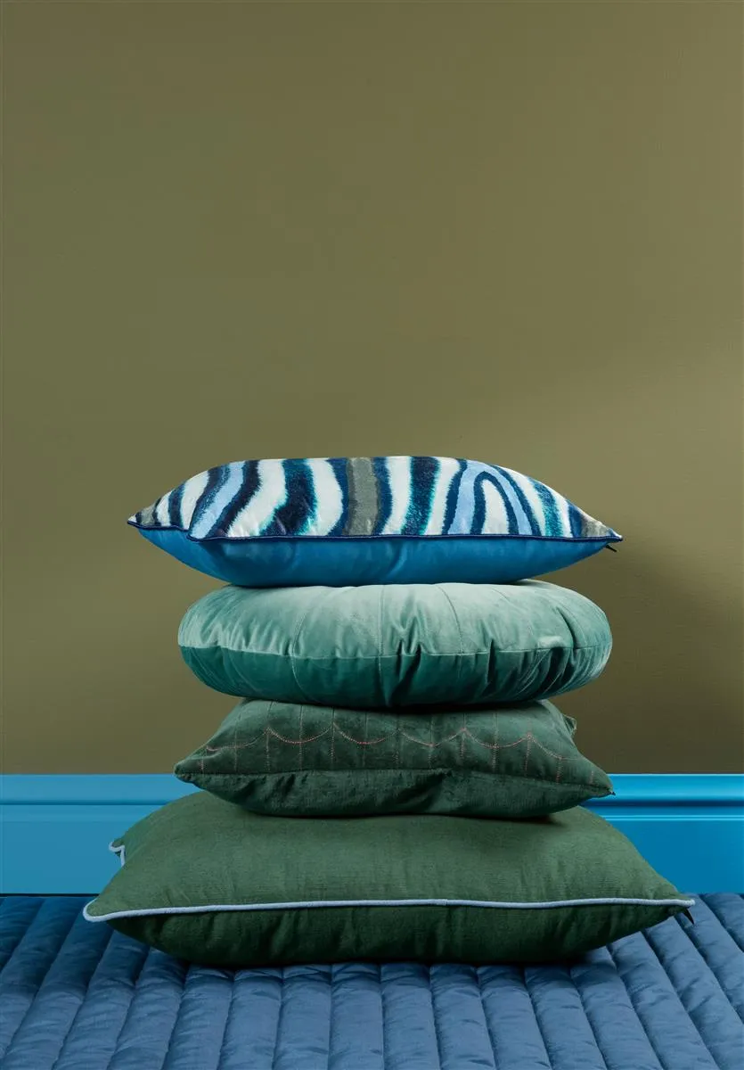 KAAT Amsterdam Wild Stripes pyntepute 30x50 blågrønn