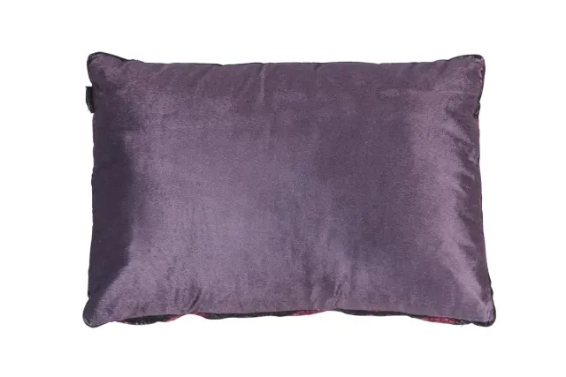 KAAT Amsterdam Boline pyntepute 40x60 aubergine velvet