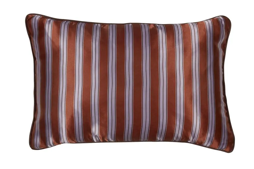 vtwonen Pyjamas stripet pyntepute rød 40x60 cm