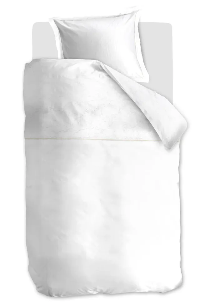 Beddinghouse Broderie Fleurie dynetrekk hvitt 140x200 cm brodert